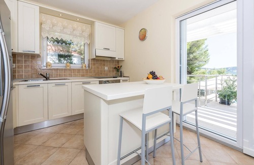 Rogoznica House | Relaxing 5-Bedroom Accommodation in Beautiful Rogoznica
