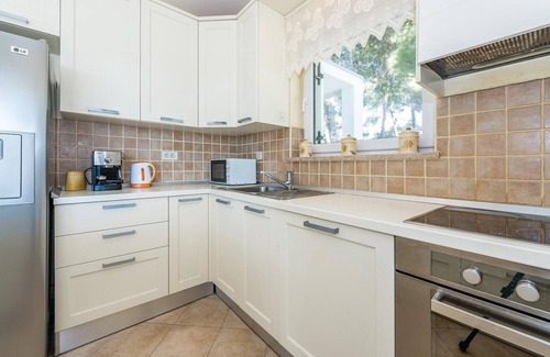 Rogoznica House | Relaxing 5-Bedroom Accommodation in Beautiful Rogoznica