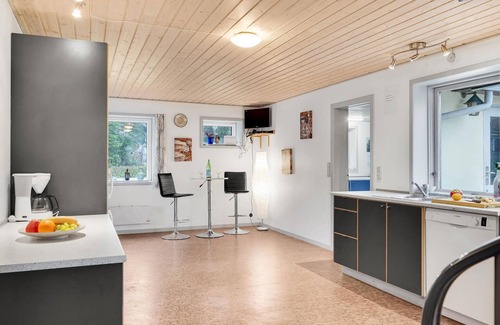 Spodsbjerg House | Cozy Cottage Near Fishing Store with Ocean Views