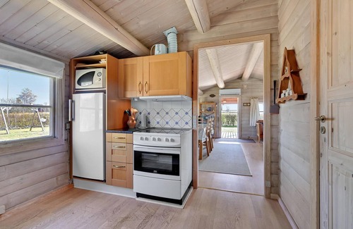 Spodsbjerg House | Discover a Cozy Vacation Home in Spodsbjerg with Ocean Views