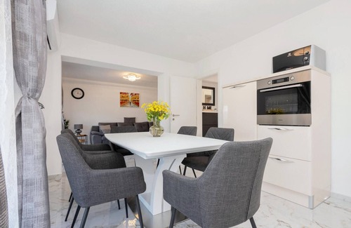 Runovici House | Relaxing Vacation Home with Pool and Pet-Friendly Amenities