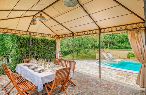 Mosciano House | Relax by the Pool in Florence: Ideal Family Getaway