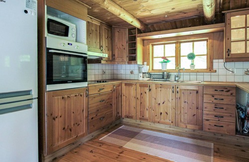 Munka-Ljungby House | Ideal 2 Bedroom Retreat in Munka-Ljungby with Spa & Lake View