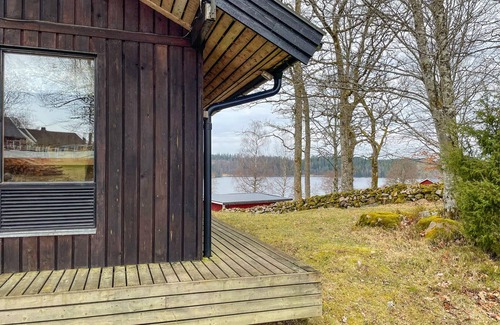 Smalandsstenar House | Tranquil Lakefront Retreat with Spa & Family-Friendly Perks