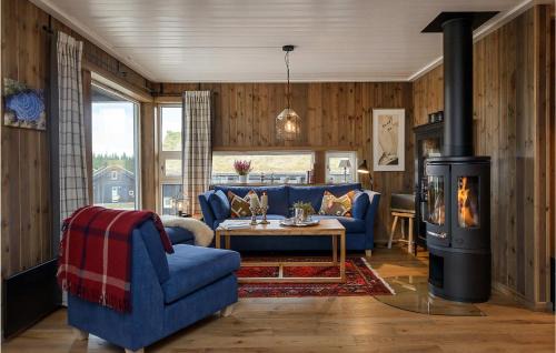 Sjusjoen House | Elegant Home in Sjusjøen with Family-Friendly Kitchen