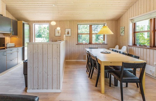 Store Kongsmark House | Family-Friendly Oceanfront Getaway for Memorable Stays