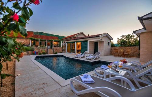 Slivno House | Beautiful Home in Slivno with Heated Pool & Hot Tub