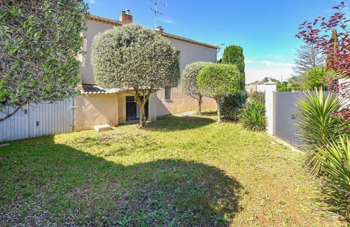 Sorgues House | Gorgeous home in Sorgues with WiFi