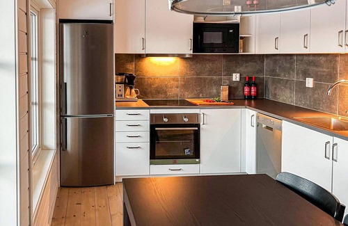 Syssleback House | Experience a Memorable Stay at Our Modern Cottage with Sauna