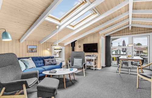 Sønder Vorupør House | Discover Nature's Beauty at Our Oceanfront Retreat