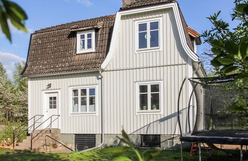 Tingsryd Municipality House | Discover a Cozy Vacation Home with Lake View in Tingsryd