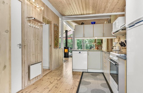 Tranekaer House | Inviting 3-Bedroom Accommodation with Ocean Views in Tranekær