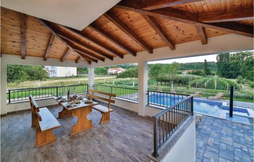 Trilj House | Inviting Trilj Home with Kitchen, Pool & Hot Tub Access