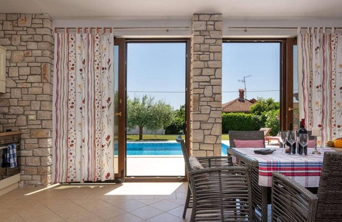 Valica House | Ideal 4 Bedroom Accommodation with Oceanfront Views in Umag