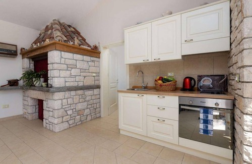 Valica House | Ideal 4 Bedroom Accommodation with Oceanfront Views in Umag