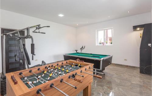 Vrgorac House | Inviting Home in Umcani with Pool & Hot Tub Amenities
