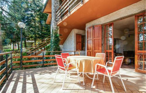 Montecopiolo House | Cozy Home in Di Montecopiolo with Kitchen & Pet Friendly