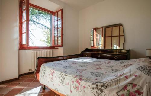 Montecopiolo House | Cozy Home in Di Montecopiolo with Kitchen & Pet Friendly