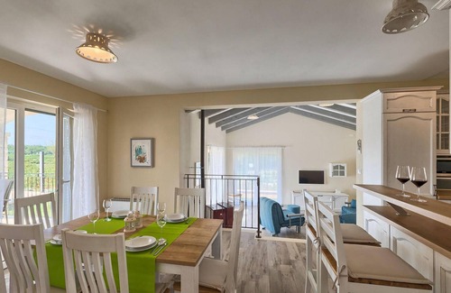 Lasici House | Relax in a Spacious 3 Bedroom Retreat at Vizinada