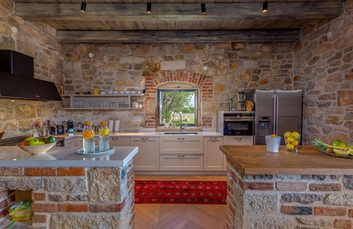 Murvica House | Spacious 5 Bedroom Getaway with Private Pool in Zadar