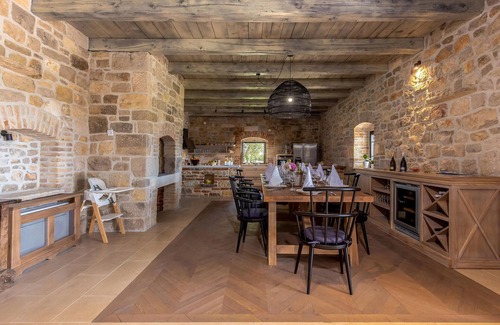 Murvica House | Spacious 5 Bedroom Getaway with Private Pool in Zadar