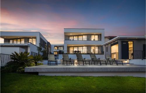 Zidarici House | Pet-Friendly Oceanfront Home in Zidarici with Kitchen