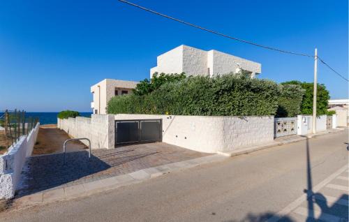 Torre Santa Sabina House | Comfortable Getaway in Torre Santa Sabina with Kitchen