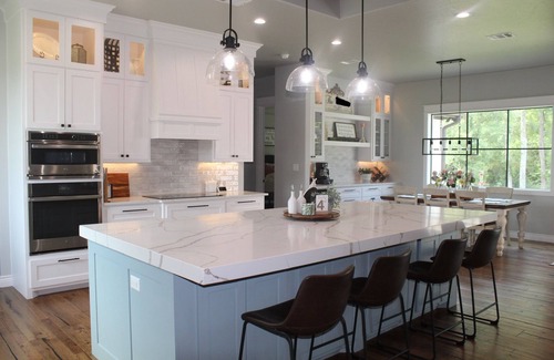 Bryan House | Gorgeous Home on 1 acre just outside the city