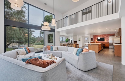 Old Enfield House | Inviting Home & Pool Retreat Near Downtown - Windsor Place