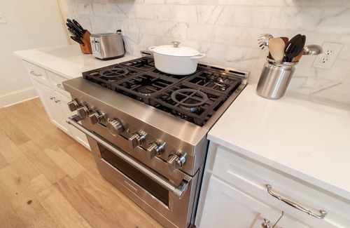 Auburn House | Prime Location Home Near Downtown Auburn & University
