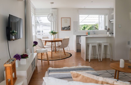 Point Wells House | Relaxing Retreat with Hot Tub & Sauna at Omaha Estuary