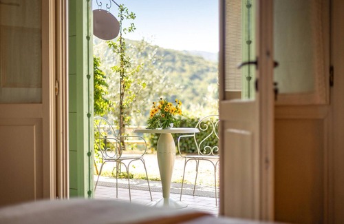 Pieve di Chio House | Idyllic Tuscan Home with Pool & Breathtaking Views