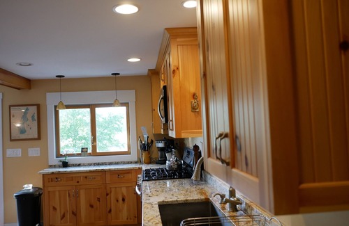 Holmes Cabin | Scenic Lake-Front Cabin with Private Dock Near NYC