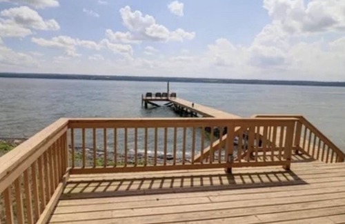 Town of Ledyard House | Elegant Lake House with Ocean Views & Spa Amenities