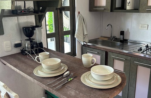 El Penol Cabin | GORGEOUS LAKE VIEW CABIN - COUPLE-BREAKFAST INCLUDED-