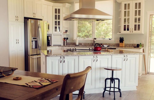 Mackinaw City House | Lakefront Beauty with Ocean Views - Top-Rated Mackinaw City