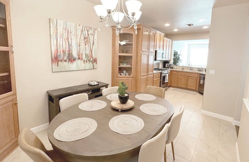 Greater Sacramento House | Bright and Cozy Updated Folsom Home with Family Amenities