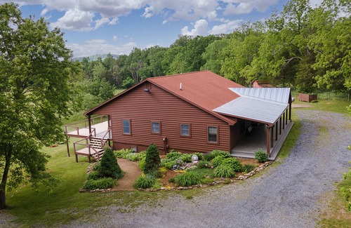 Lexington House | Inviting Lodge-Style Farmhouse with Mountain Views & Pool