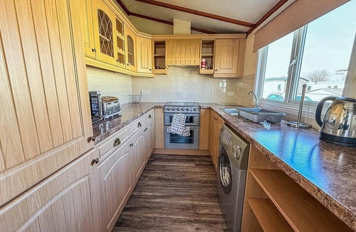 Skegness Cabin | Charming Lodge with Decking at Southview Holiday Park