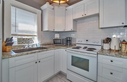 Oakford Park House | Stylish Loft Apartment in Centrally Located Tampa