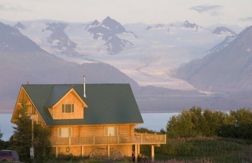 Homer House | Inviting Log Home with Ocean View, Hot Tub & Fire Pit