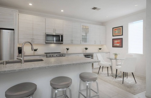Kierland Condo | Elegant Condo Steps from Kierland Commons - Pet Friendly