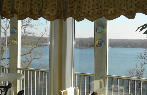 Village of Four Seasons Condo | Beautiful Lakefront Condo at Regatta Bay with Pool & Spa