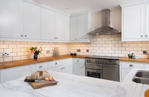 Monzie House | Family-Friendly Mill House with Kitchen & Breakfast Included
