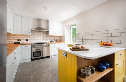 Monzie House | Family-Friendly Mill House with Kitchen & Breakfast Included