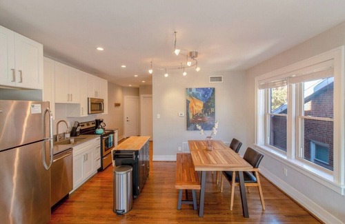St. Louis Apartment | Stylish Minimalist Retreat with Pet-Friendly Amenities