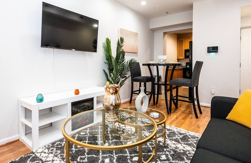Columbia Heights Apartment | Modern Serviced Apartment with Kitchen & Top Guest Rating