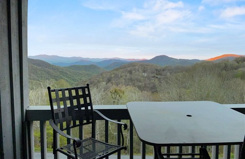 Wolf Laurel House | Breath-taking Mountain Views at Wolf Laurel - Guest Rated 10/10