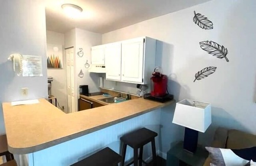 Hancock Apartment | Idyllic Mountain View Suite with Ski Access at Jiminy