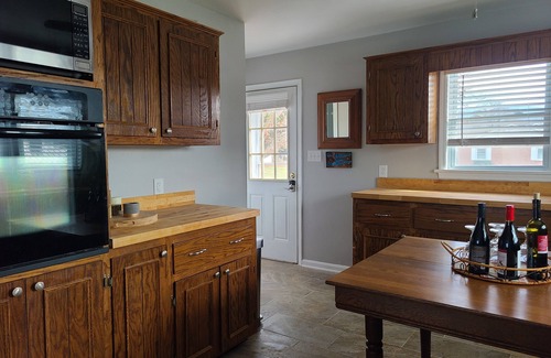 Luray House | Experience Breathtaking Mountain Views in Page Valley